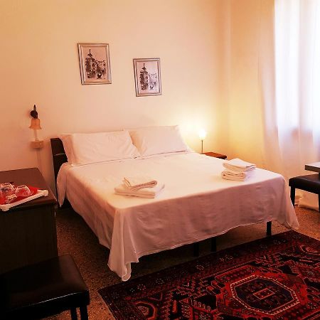 Residenza Ponte Degli Scalzi Wenecja Zewnętrze zdjęcie